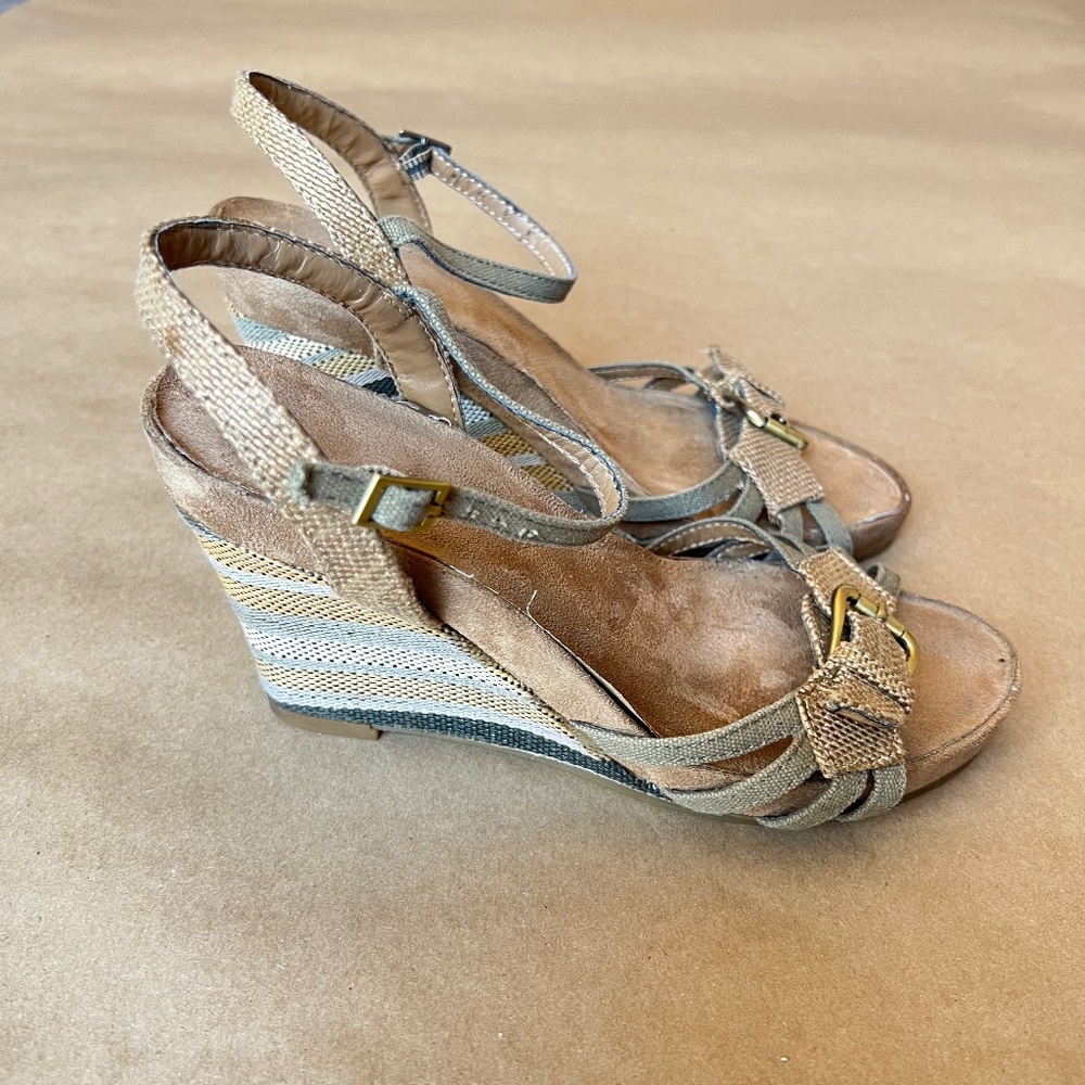 Aerosoles Wedges Sandals Brown Cream Size 7
